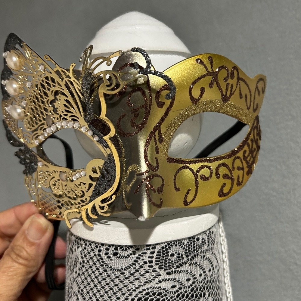 Gold Butterfly Masquerade Mask Pearls Rhinestone Mardi Gras Party Costume